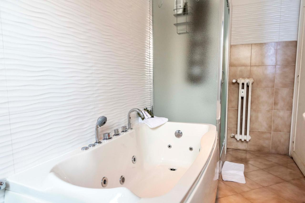 Merulana Suite S.Peter Rome Bagian luar foto